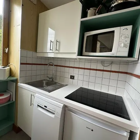 Appartement 3000 Bail - Divisible Fonctionnel · Accès Direct Aux Pistes · Balcon Mae-3631 *
